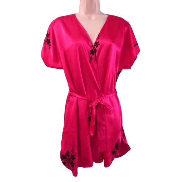 Sabrina by Mervyns Raspberry Black Embroidered Flower Short Robe Large GUC - Picture 9 of 16